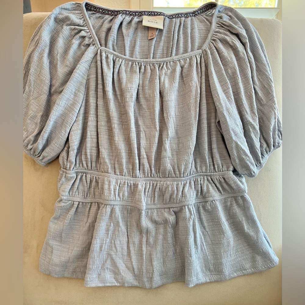 Knox Rose elbow-sleeve top. Size small.